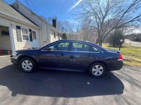 Used 2009 Chevrolet Impala LT w/ Luxury Edition Package image 1