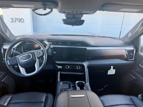 Used 2024 GMC Sierra 2500 Denali w/ Denali Reserve Package image 4