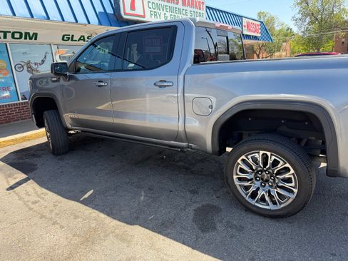 Used 2021 GMC Sierra 1500 AT4 w/ AT4 Preferred Package image 2