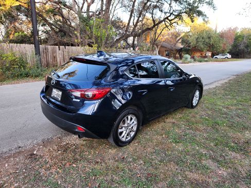 Used 2014 MAZDA MAZDA3 i Grand Touring image 8