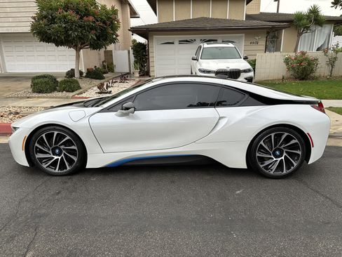Used 2016 BMW i8 image 2