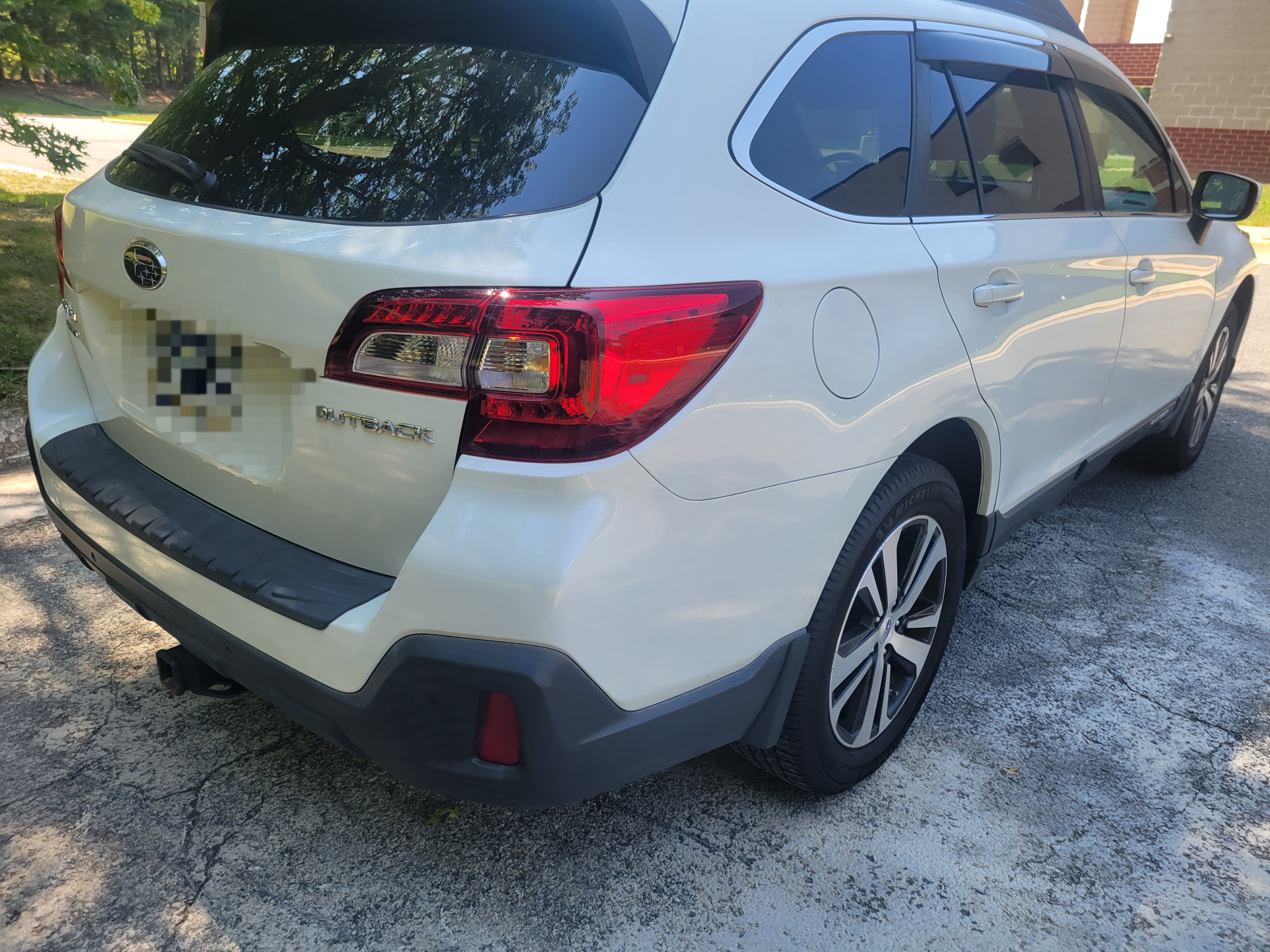 Used 2019 Subaru Outback 2.5i Limited w/ Popular Package #2 AWD/4WD image 5