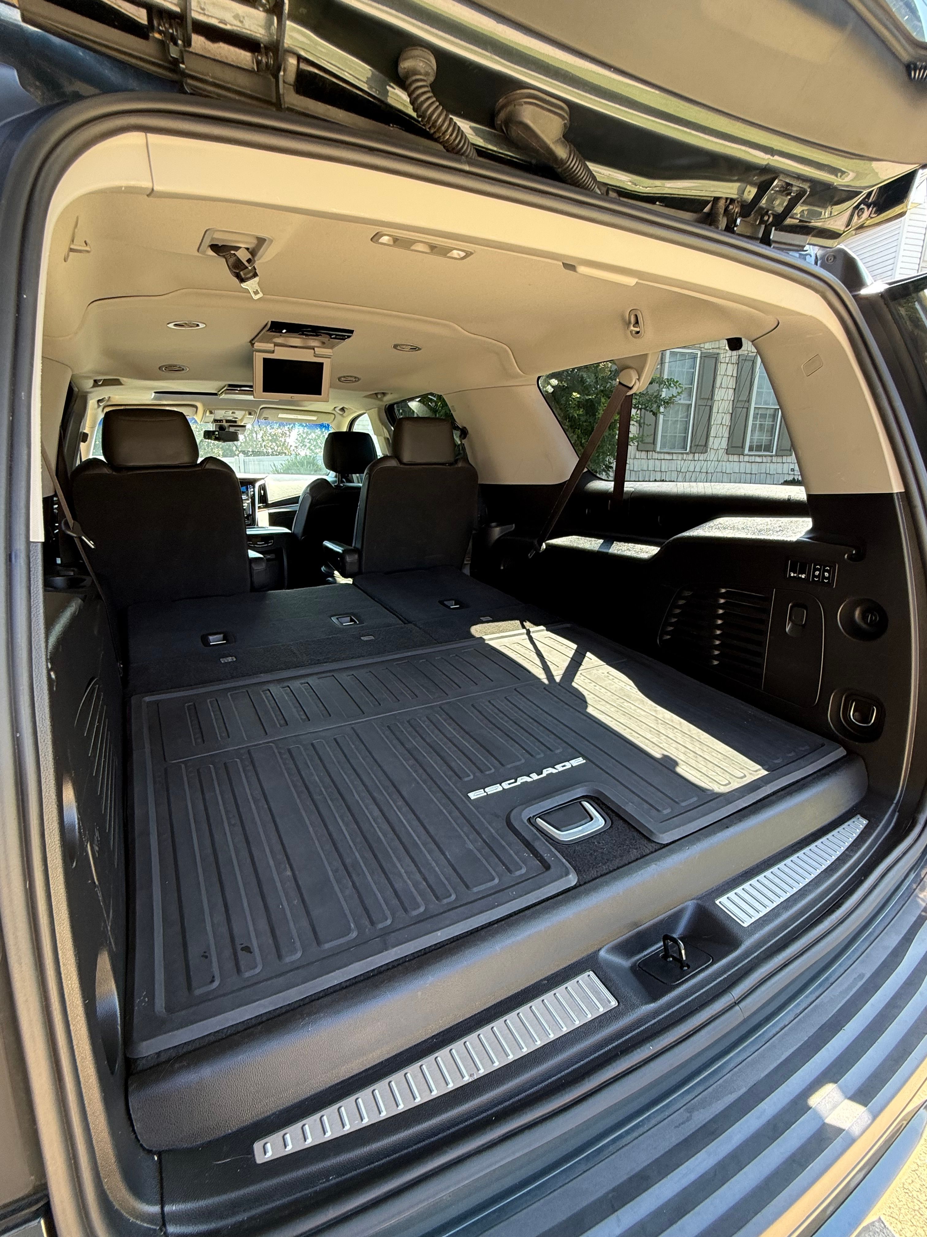 Used 2019 Cadillac Escalade ESV Luxury AWD/4WD image 27