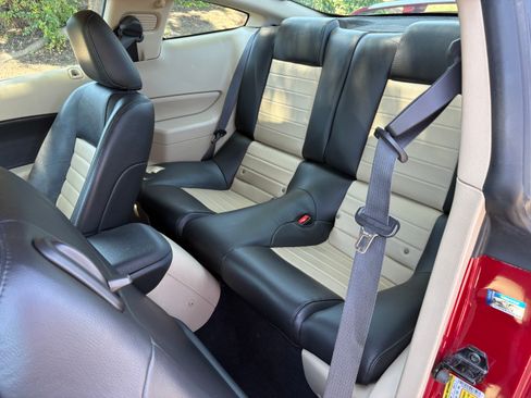 Used 2009 Ford Mustang GT RWD image 8