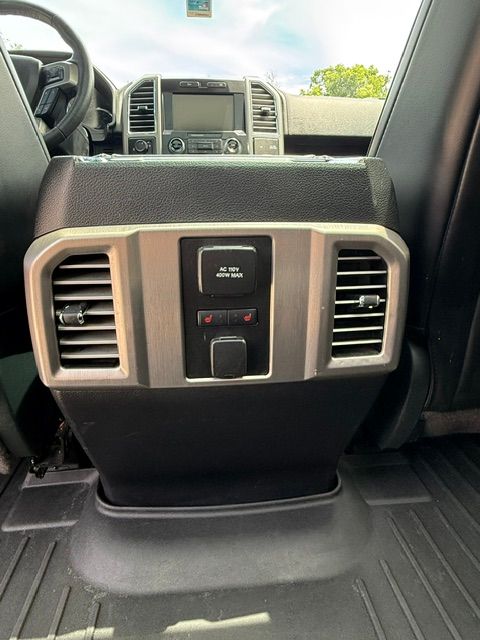 Used 2015 Ford F150 Platinum w/ Equipment Group 701A Luxury RWD image 13