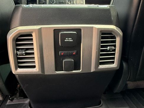 Used 2015 Ford F150 Platinum w/ Equipment Group 701A Luxury RWD image 13