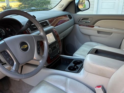 Used 2012 Chevrolet Tahoe LT w/ Luxury Package image 4