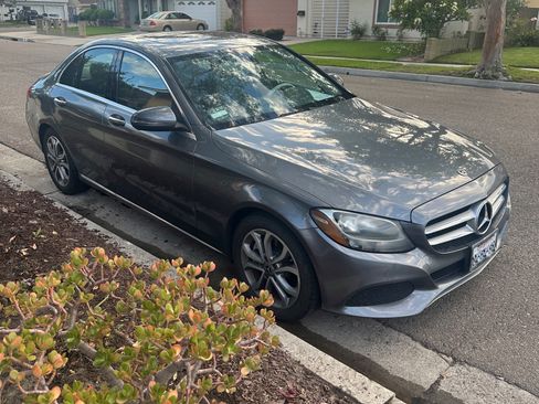 Used 2018 Mercedes-Benz C 300 Sedan image 11