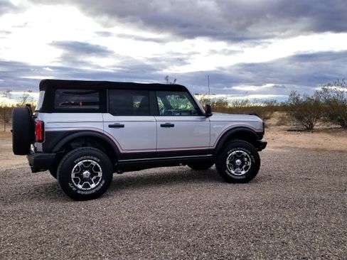 Used 2022 Ford Bronco Black Diamond image 15