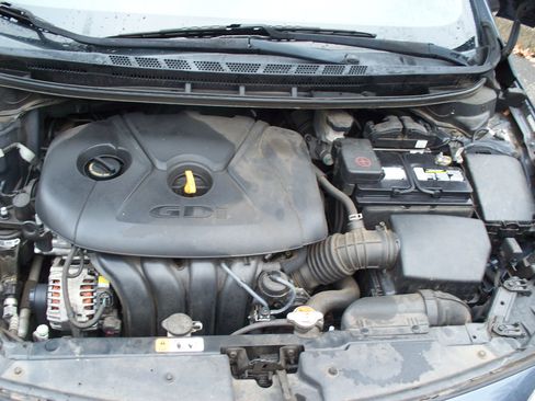 Used 2016 Kia Forte LX image 10