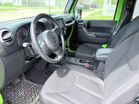 Used 2014 Jeep Wrangler Sport w/ Quick Order Package 24S AWD/4WD image 13