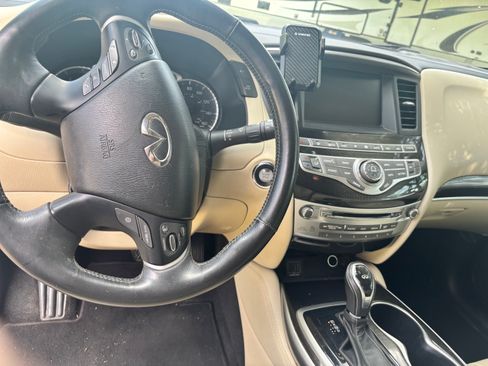 Used 2020 INFINITI QX60 Luxe w/ Essential Package FWD image 9