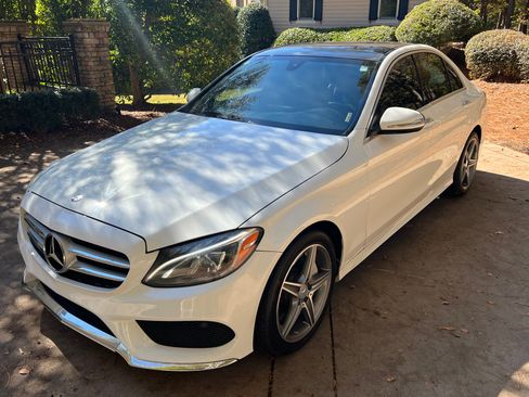 Used 2015 Mercedes-Benz C 300 4MATIC Sedan image 1