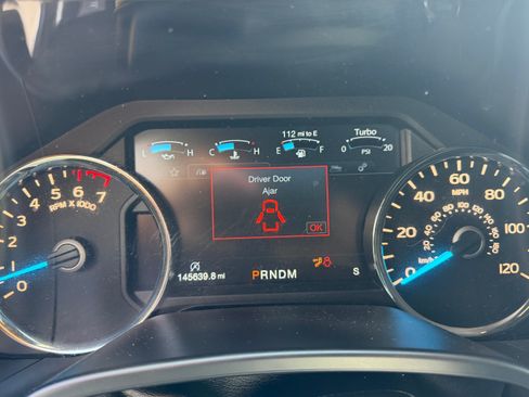 Used 2018 Ford F150 Platinum w/ Equipment Group 701A Luxury AWD/4WD image 10