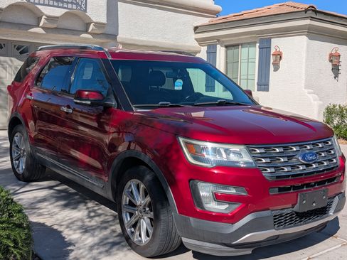 Used 2016 Ford Explorer Limited image 4
