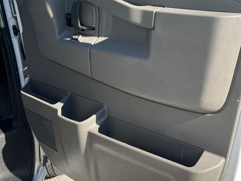 Used 2019 Chevrolet Express 3500 w/ Driver Convenience Package RWD image 4