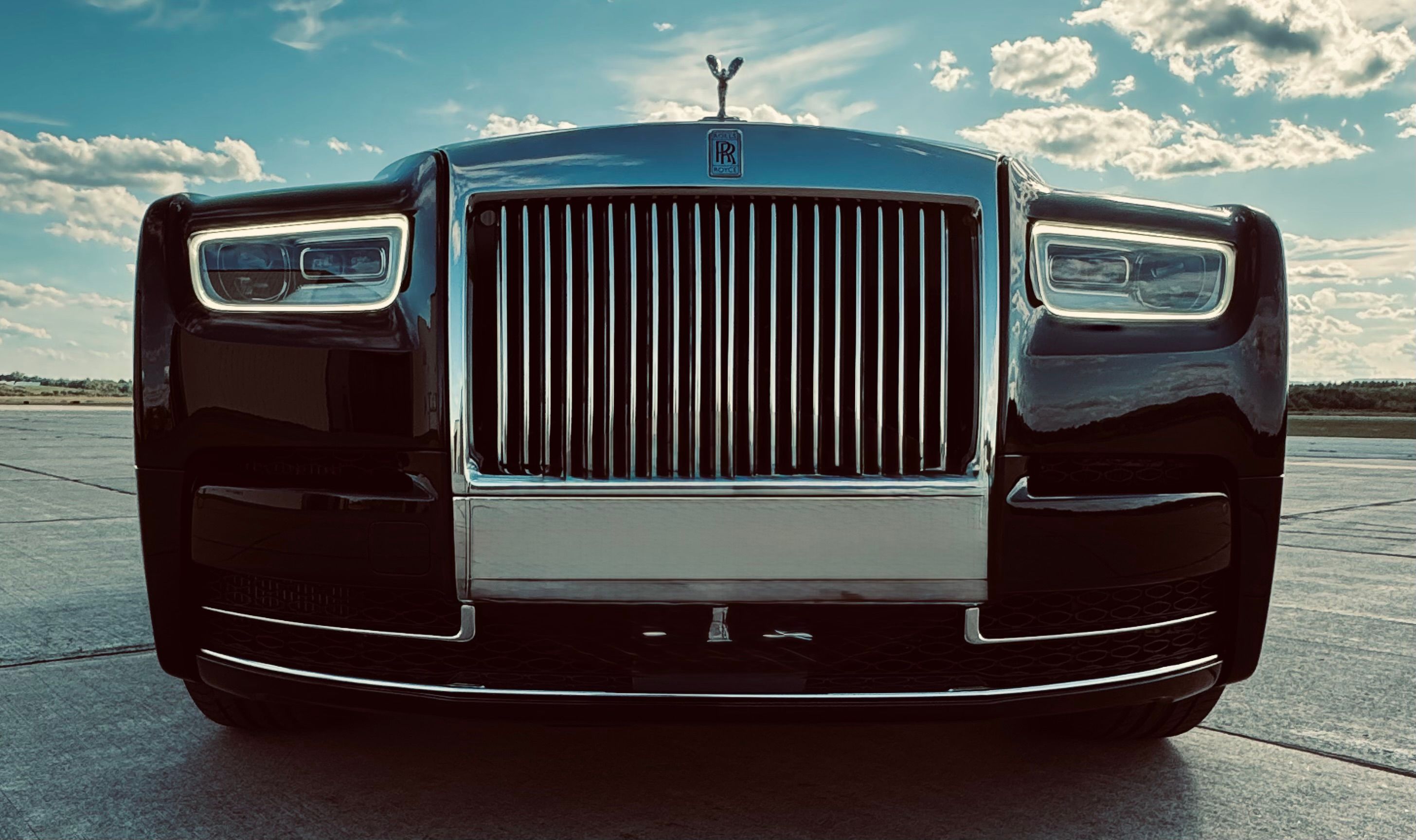 Used 2022 Rolls-Royce Phantom Sedan w/ The Phantom Package RWD image 5