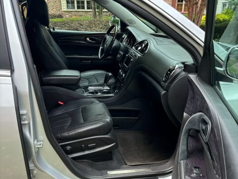 Used 2017 Buick Enclave Leather image 5