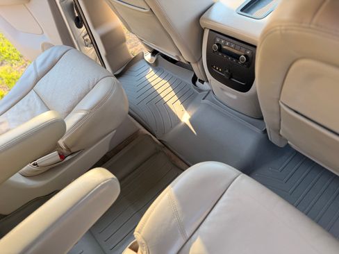 Used 2010 Chevrolet Tahoe LTZ image 13