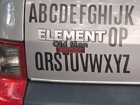 Used 2005 Honda Element EX image 2