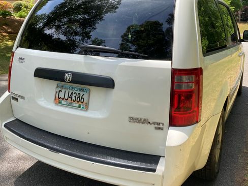 Used 2009 Dodge Grand Caravan SE w/ Climate Group image 5