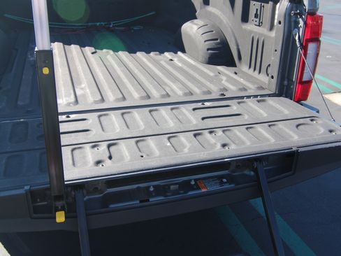 Used 2022 Ford F350 Platinum w/ FX4 Off-Road Package image 13