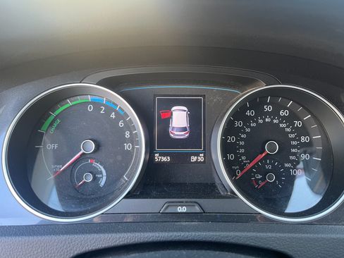 Used 2019 Volkswagen e-Golf SE w/ Driver Assistance Package image 5