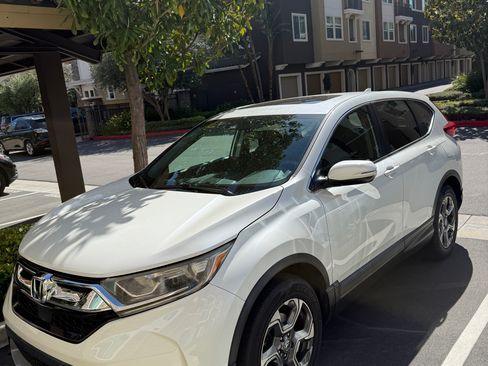 Used 2018 Honda CR-V EX image 2