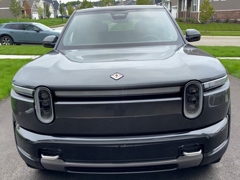 Used 2027 Rivian R2 Performance AWD/4WD image 19