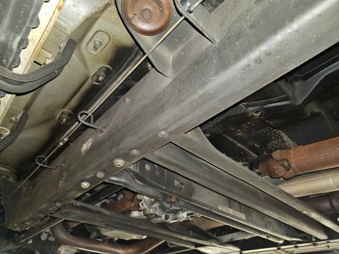 Used 1999 Chevrolet Suburban 2500 w/ Preferred Equipment Group 2 image 25