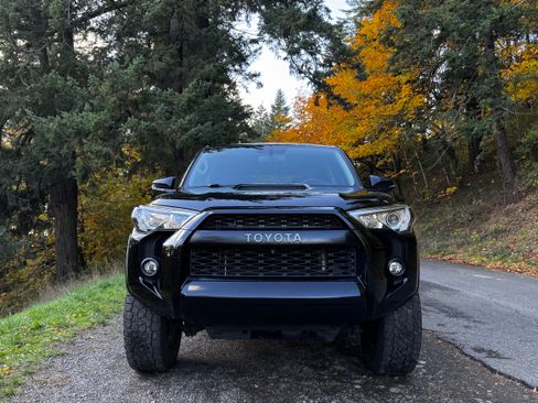 Used 2016 Toyota 4Runner Trail Premium image 11
