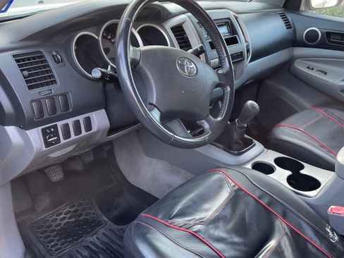 Used 2005 Toyota Tacoma PreRunner image 7
