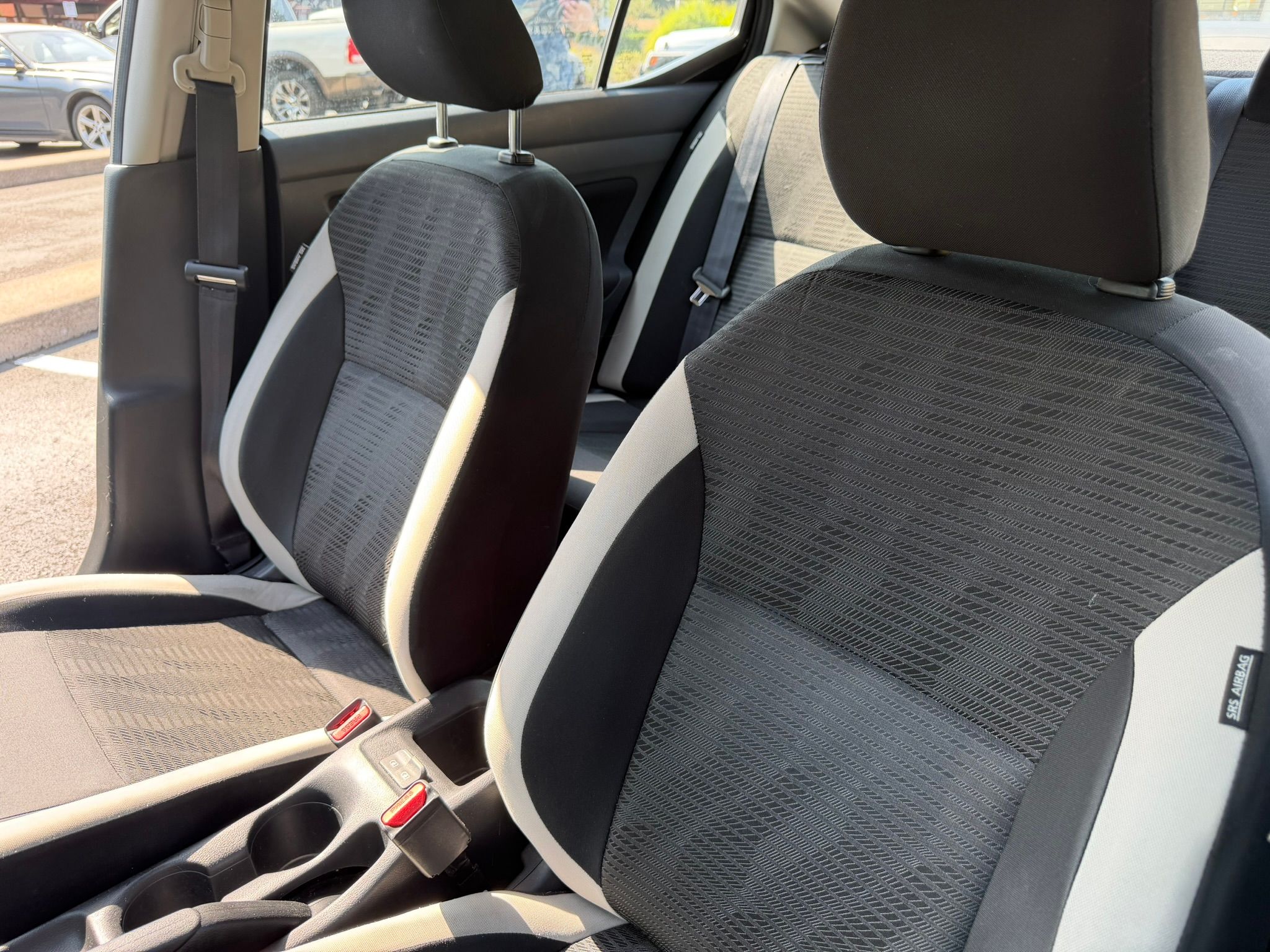 Used 2021 Nissan Versa SV FWD image 2