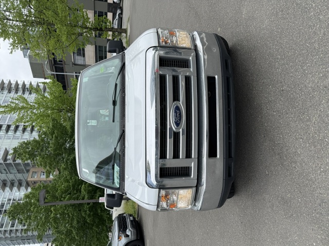 Used 2013 Ford E-250 and Econoline 250 w/ PWR Group RWD image 2