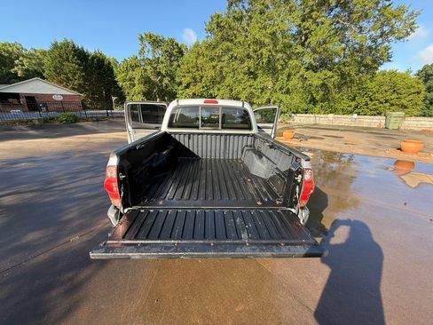 Used 2008 Toyota Tacoma PreRunner RWD image 16