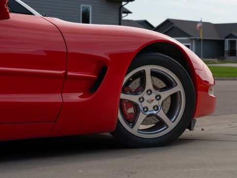 Used 1999 Chevrolet Corvette Convertible w/ Memory Pkg image 25