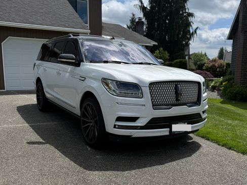 Used 2020 Lincoln Navigator L Reserve w/ Equipment Group 208A Reserve AWD/4WD image 1