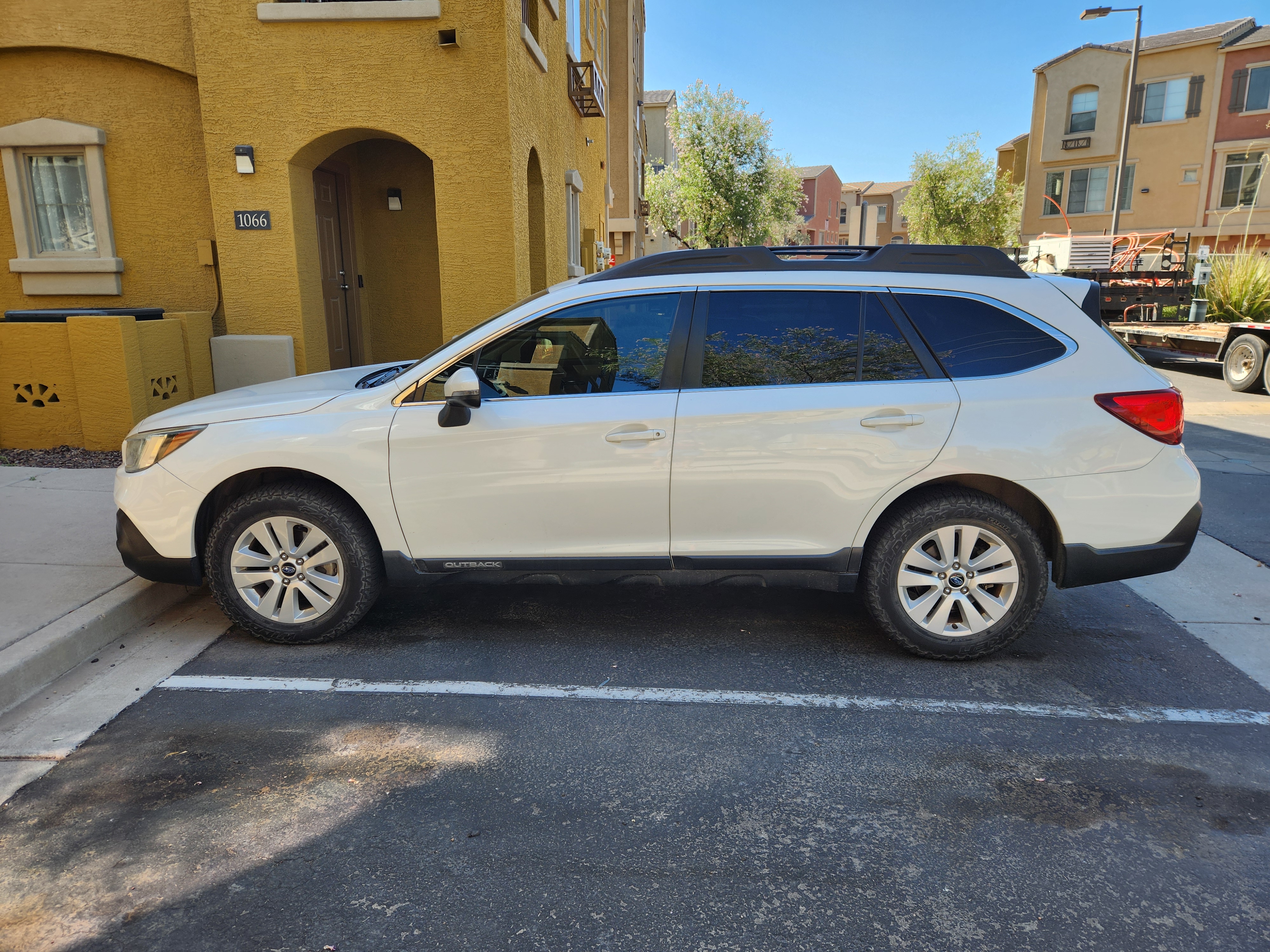 Used 2018 Subaru Outback 2.5i Premium AWD/4WD image 6