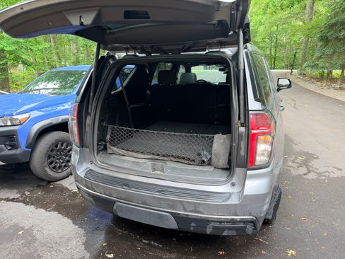 Used 2021 Chevrolet Tahoe RST w/ Luxury Package AWD/4WD image 16