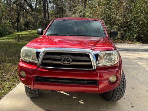 Used 2009 Toyota Tacoma PreRunner image 2