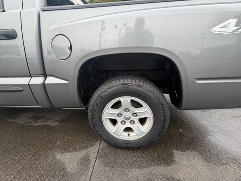 Used 2005 Dodge Dakota Laramie w/ Sport Appearance Group AWD/4WD image 10