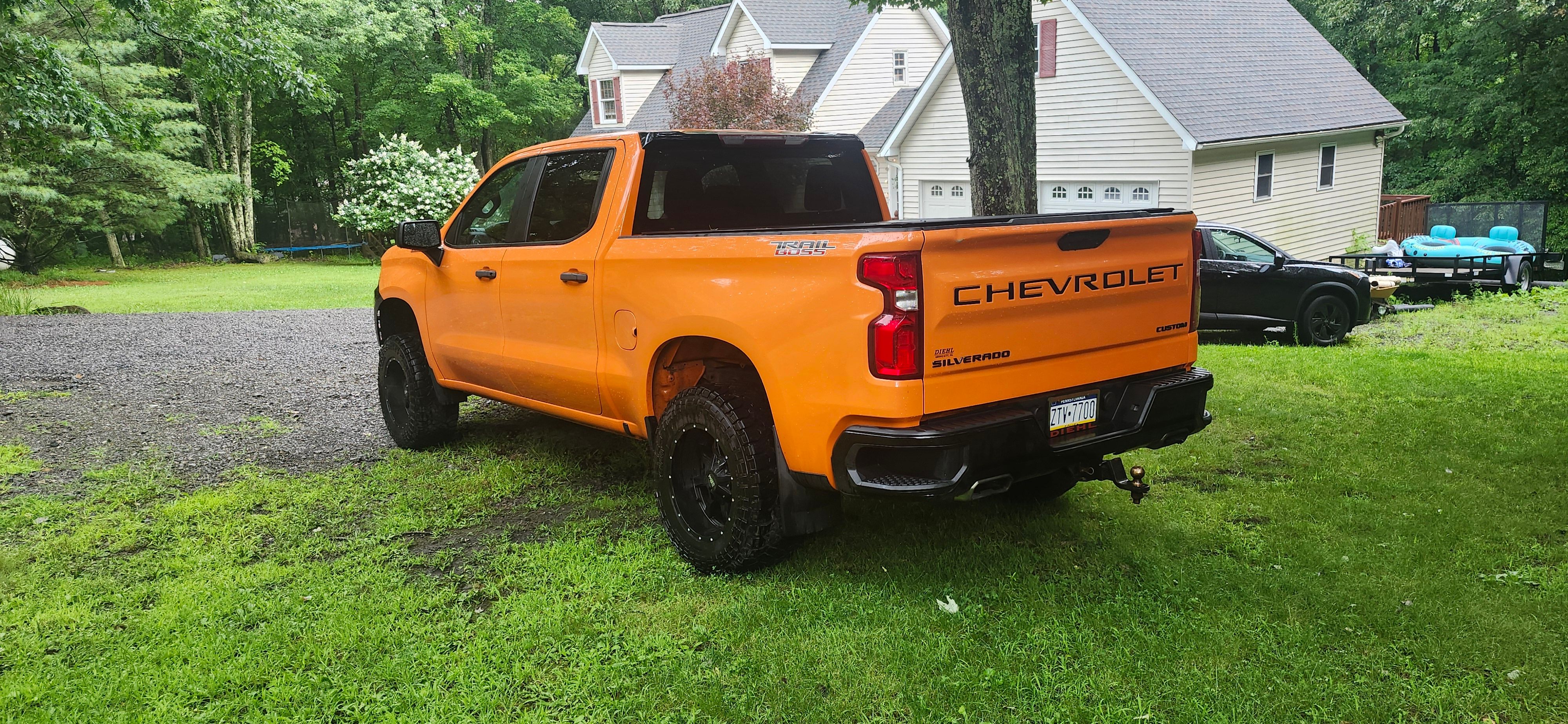 Used 2020 Chevrolet Silverado 1500 Custom Trail Boss w/ Custom Convenience Package AWD/4WD image 6