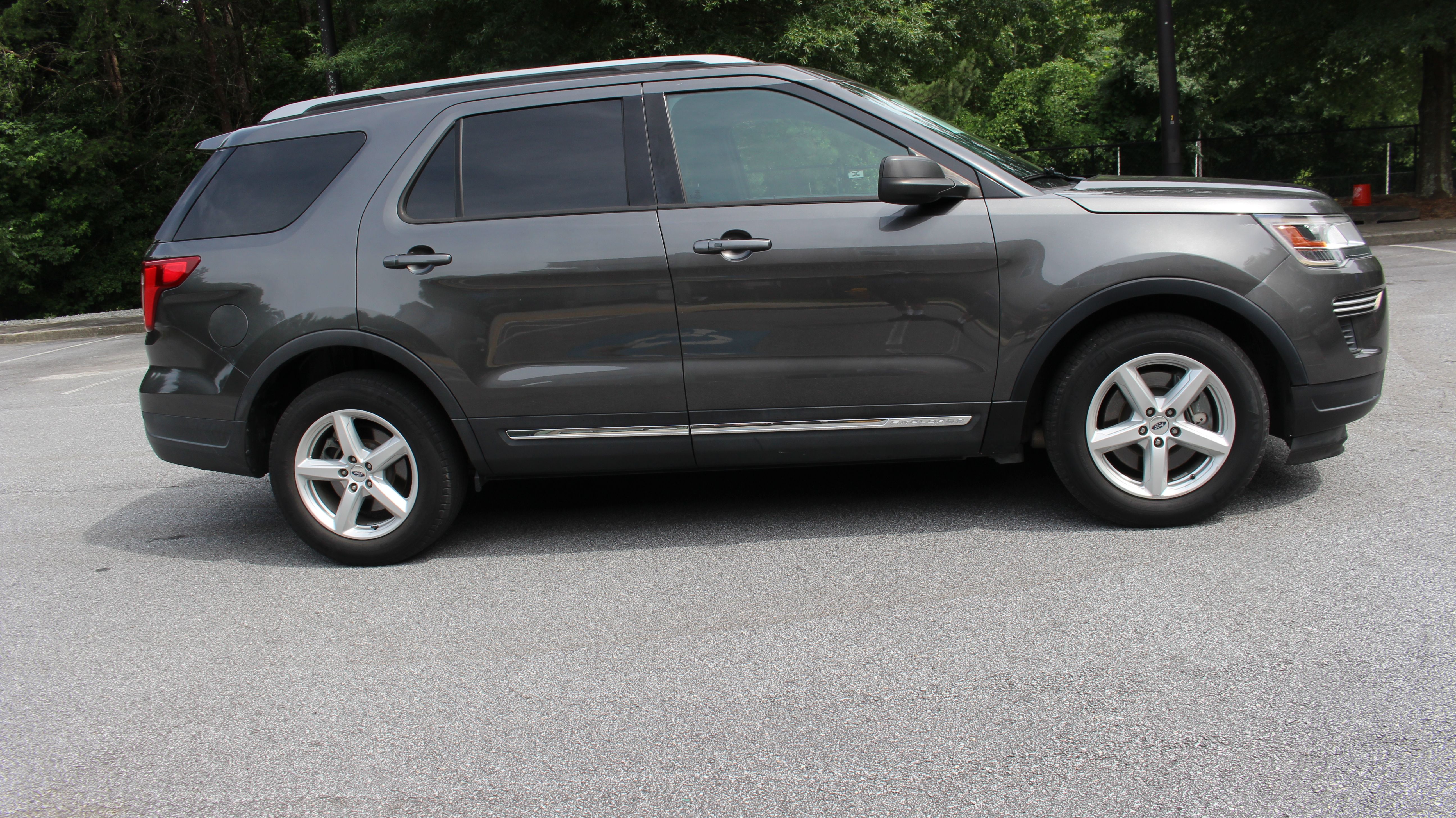 Used 2019 Ford Explorer XLT w/ Class III Trailer Tow Package FWD image 5