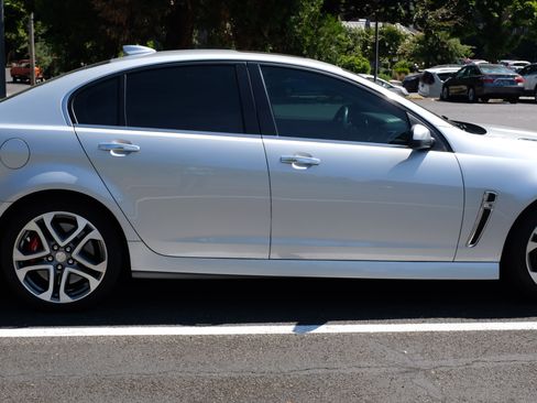 Used 2017 Chevrolet SS RWD image 5