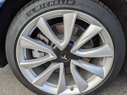 Used 2019 Tesla Model 3 Long Range image 13