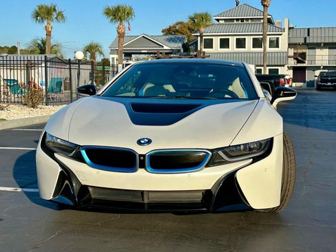 Used 2015 BMW i8 image 2