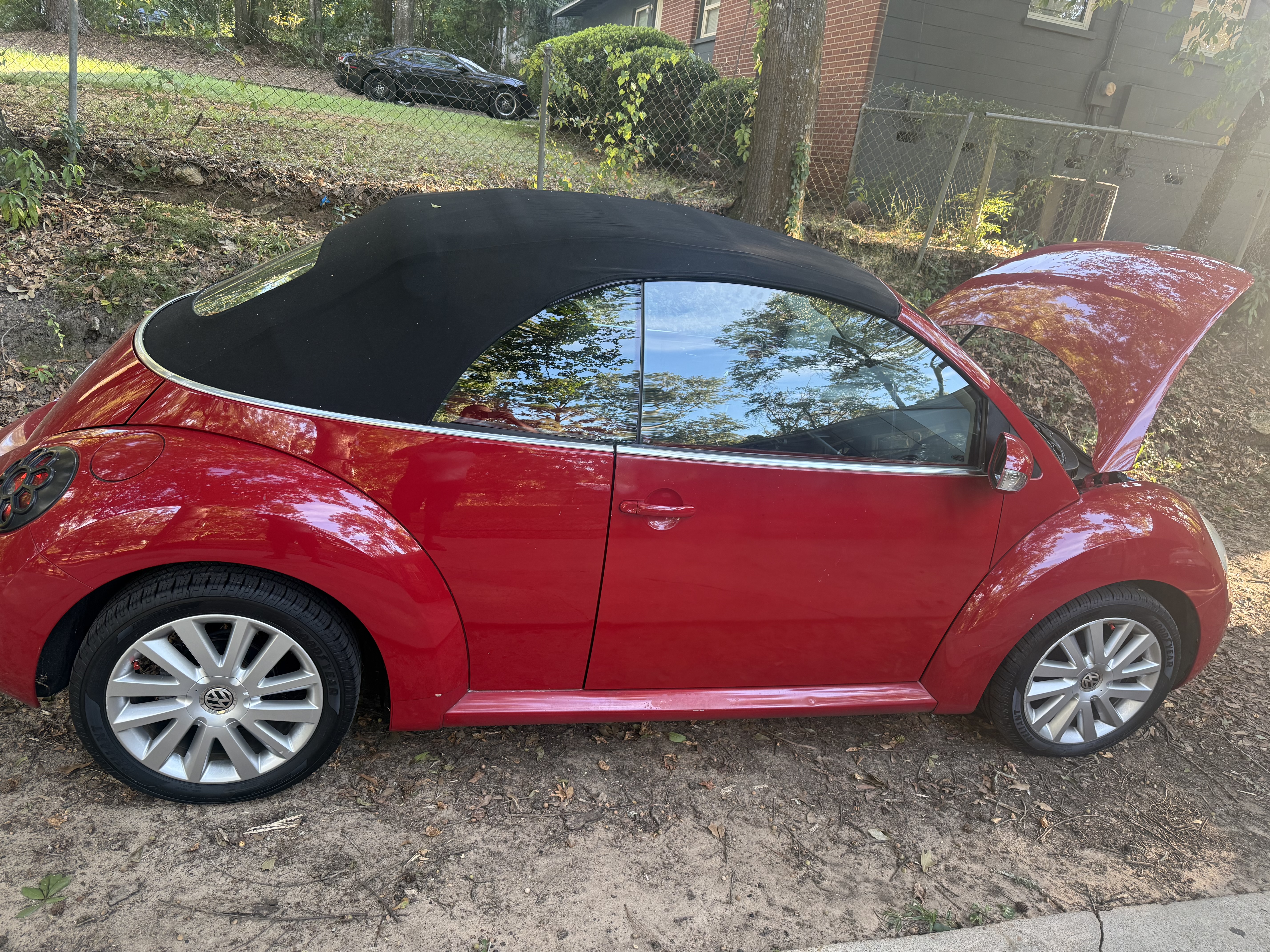 Used 2008 Volkswagen Beetle SE FWD image 9