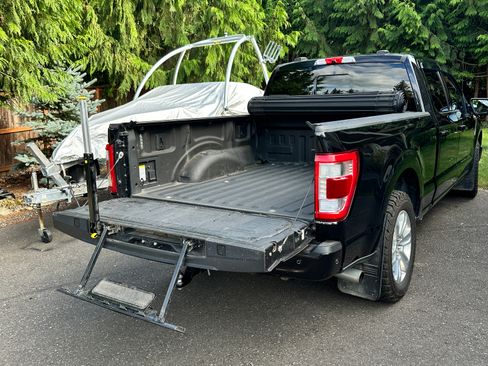 Used 2021 Ford F150 Platinum w/ FX4 Off-Road Package AWD/4WD image 12