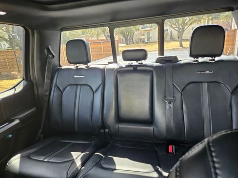 Used 2017 Ford F150 Platinum w/ Equipment Group 701A Luxury image 13