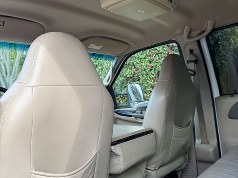 Used 2000 Ford F350 4x4 Crew Cab Super Duty image 12